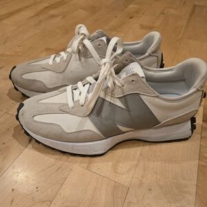 New Balance 327 Black Grey Sneakers